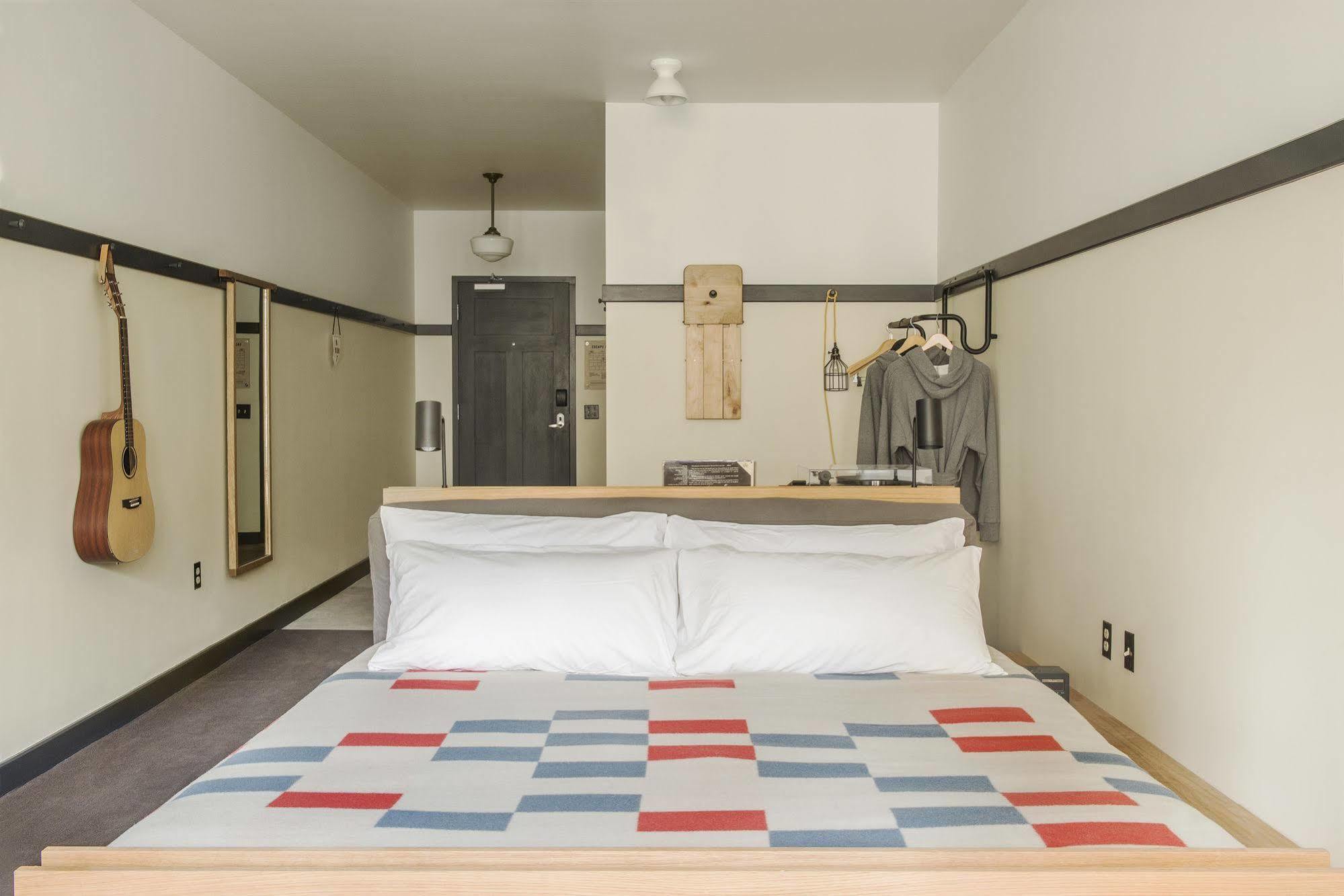 Ace Hotel Pittsburgh Exterior photo